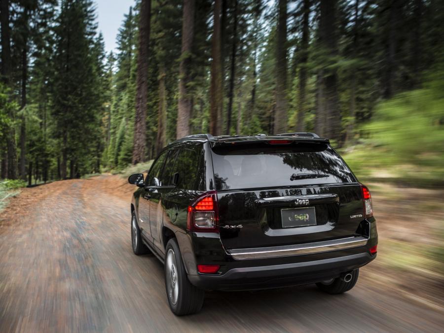  Jeep Compass 2013 года  (фото 10 из 12)